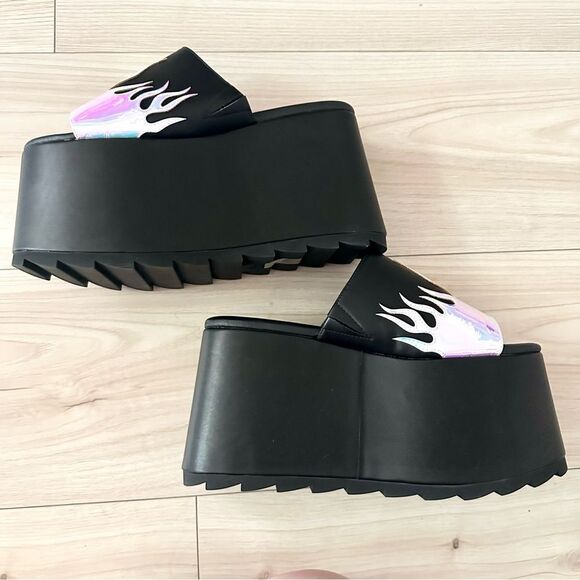 New platform dolls kill slides - Picture 3 of 3